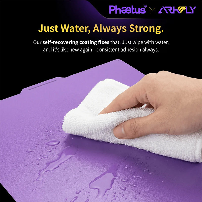 Phaetus Arkfly POPWEB Cool Plate being cleaned with water and a soft cloth for self-regenerating adhesion